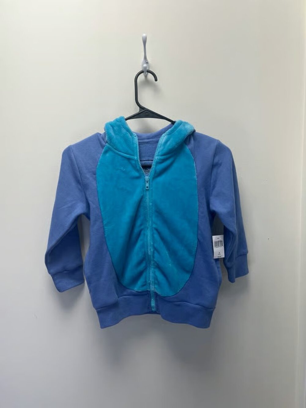 Disney Stitch Children’s Jacket Size XS NWT (track10)